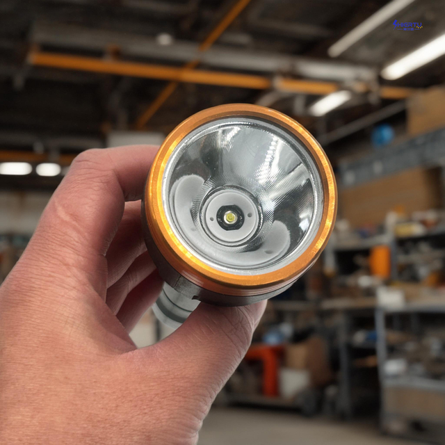 ShiERTu Hot-selling Household Emergency Lighting Flashlight-802